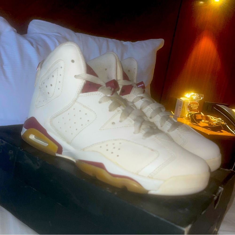 JORDAN 6 RETRO OG OFF WHITE/MAROON
